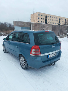 Opel zafira (4 фото из 8)