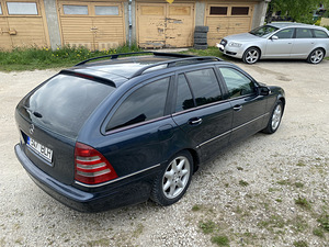 Мерседес бенц C270cdi (4 фото из 8)