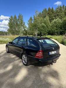 Mercedes Benz C270 (2 foto / 8)