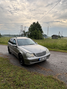 Mercedes Benz C200 Cdi (2 foto / 11)