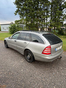 Mercedes Benz C200 Cdi (5 foto / 11)