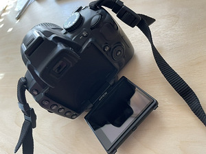 Nikon D5000 objektiiviga Nikkor 18-55 VR (2 foto / 4)