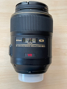 Nikon Nikkor Micro AF-S 105mm 1:2.8G ED VR (1 foto / 2)