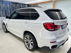 BMW X5 F15 M-пакет B&O 3.0 R6 190kW (3 фото из 12)