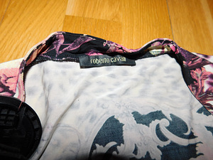 Roberto cavalli kleit L (2 foto / 3)
