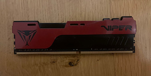 Used computer parts for a gaming computer. (5 foto / 10)