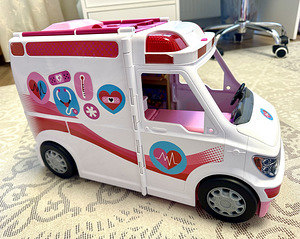 BARBIE kiirabiauto (1 foto / 8)