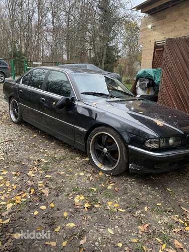 BMW 740 (фото #4)