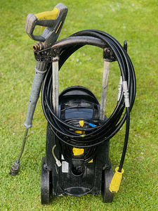 Kõrgsurvepesur Kärcher Professional (4 foto / 4)