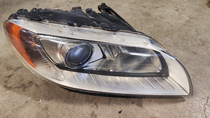 Volvo V70/S80 esituled koos plokkide ja pirnidega (3 foto / 5)