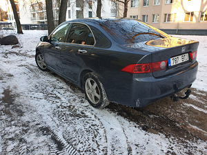 Müüa 2 Honda Accordi (5 foto / 7)