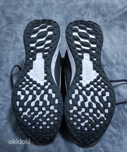Кроссовки Nike Revolution 6 Grey EU 42 (фото #6)
