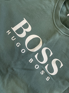Свитшот boss (2 фото из 3)
