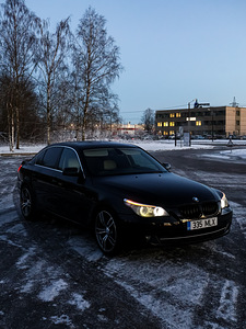 BMW 523i 2.5 140kw (2 foto / 10)