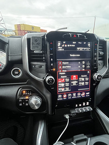 RAM 1500 (2 foto / 8)