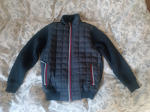 Jope Tommy Hilfiger (1 foto / 1)