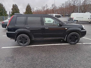 Nissan X-Trail (4 foto / 7)