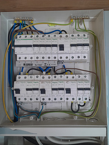Elektrik. Kaablite paigaldamine, kilpide kokkupanek, lühiste (4 foto / 10)