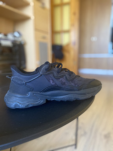 Adidas Ozweego (3 фото из 5)