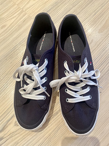 Uued Tommy Hilfiger tossud, s.40 (3 foto / 5)