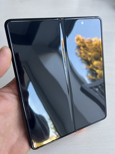 Samsung Galaxy Fold 3 256GB nagu uus (4 foto / 5)