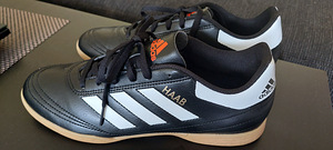 Jalgpalli putsad adidas (2 foto / 3)