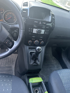 Opel zafira (4 фото из 6)