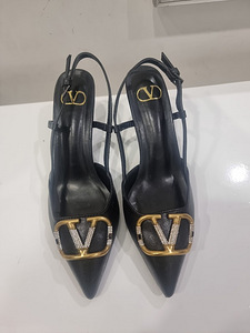 Valentino mustad pidulikud kingad 38 (2 foto / 3)