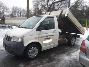 Volkswagen Transporter 2.5 96kW (1 foto / 3)