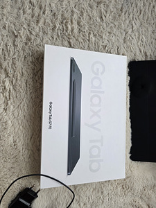 Galaxy Tab S7 FE (2 foto / 3)
