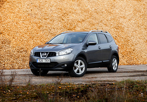 Nissan (3 фото из 15)