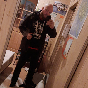 I'm a swede who looking for a job in Tallinn. (5 foto / 5)