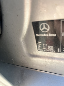 Mercedes-BENZ w211 avangarde 2,7cdi (7 foto / 9)