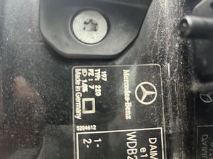 Mercedes-BENZ w220 3,2 bensin (5 foto / 5)