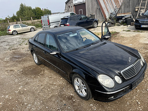 Mercedes-BENZ w211 (4 foto / 6)