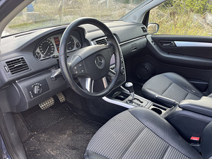Mercedes-benz w245 B class (4 foto / 8)