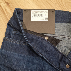 Hugo Boss teksad, meeste (4 foto / 4)