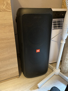 JBL PartyBox 200 (6 фото из 8)
