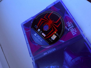 Spider-Man Miles Morales PS4 (2 foto / 2)