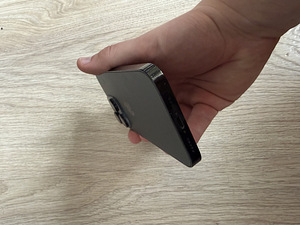 iPhone 14 Pro (3 фото из 6)