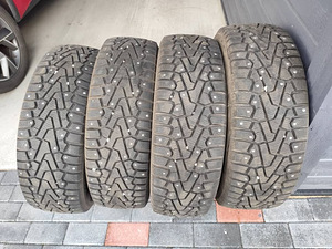 Зимние шины R16 (1 фото из 4)