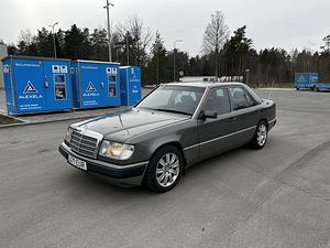 W124 МБ 250D (1 фото из 4)