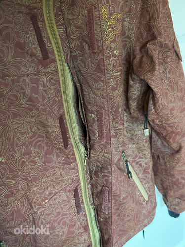 Женская лыжная куртка размера S (фото #7)
