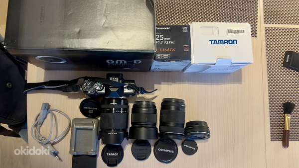 Гибридная фотокамера Olympus OM-D E-M10 Mark III 14-42 мм (фото #3)