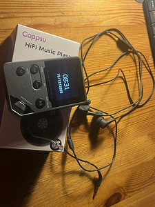 MP3-плеер Cappsu A9 8Gb + 64Gb MicroSD (3 фото из 4)