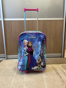 Anna ja Elsa kohver (1 foto / 3)