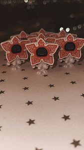 Stranger Things kinder joy. Очень странные дела фигурки. (10 фото из 10)