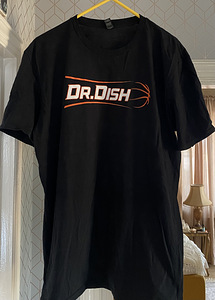 EXCLUSIVE DR DISH BASKETBALL (USA) MENS T-SHIRT (1 foto / 2)