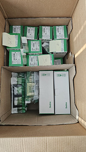Schneider electric pistikupesad, lülitid, raamid jne. Uus!!! (1 foto / 10)