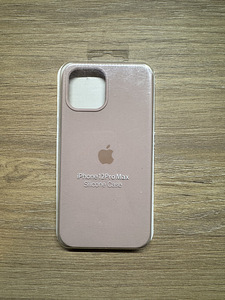 Силиконовый чехол для iPhone 12 pro max (7 фото из 10)